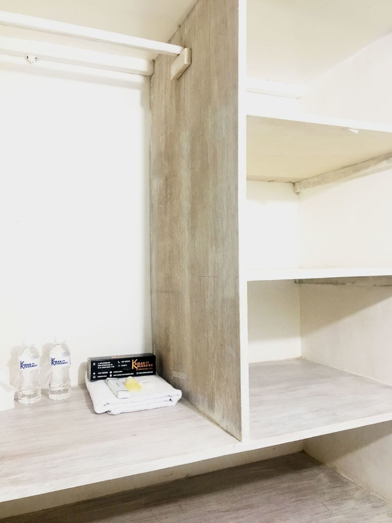 Kamar Keluarga Jelambar Barat Dua Nhà khách