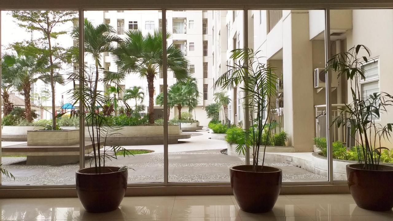 Studio Walking Distance To Mall Apartment Jakarta