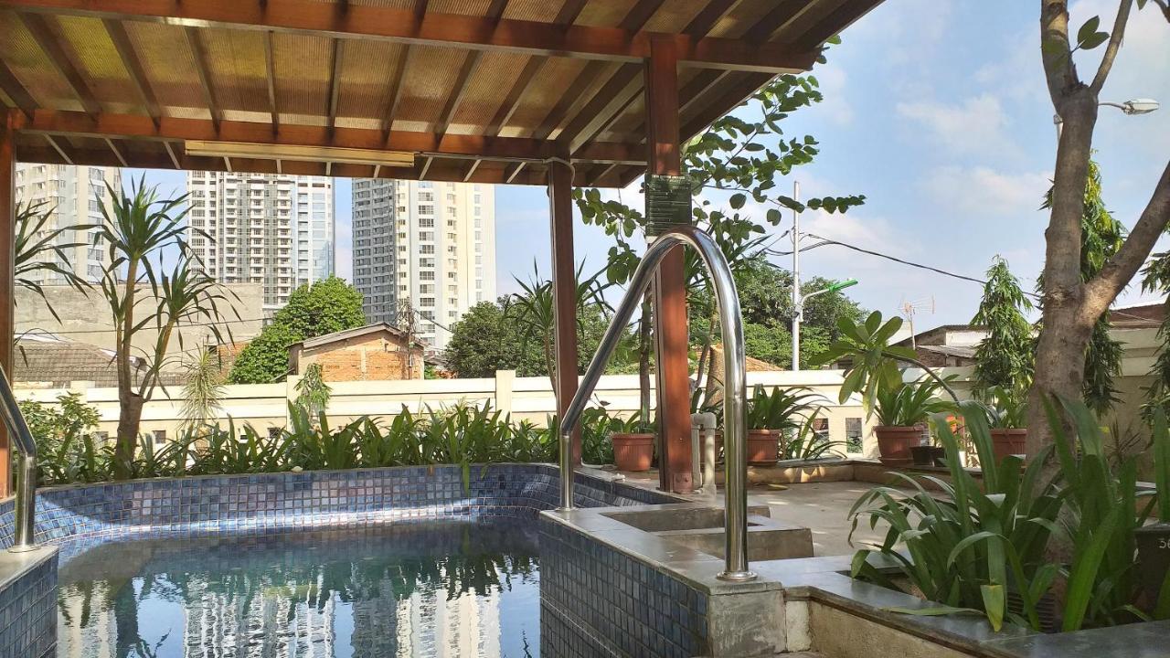 Studio Walking Distance To Mall Jakarta