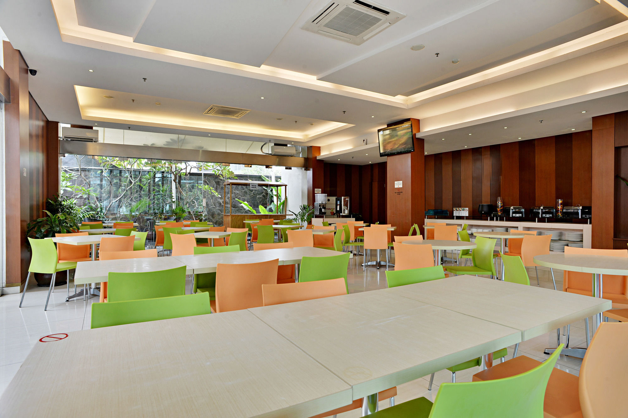 Hotel Zen Soepomo 100