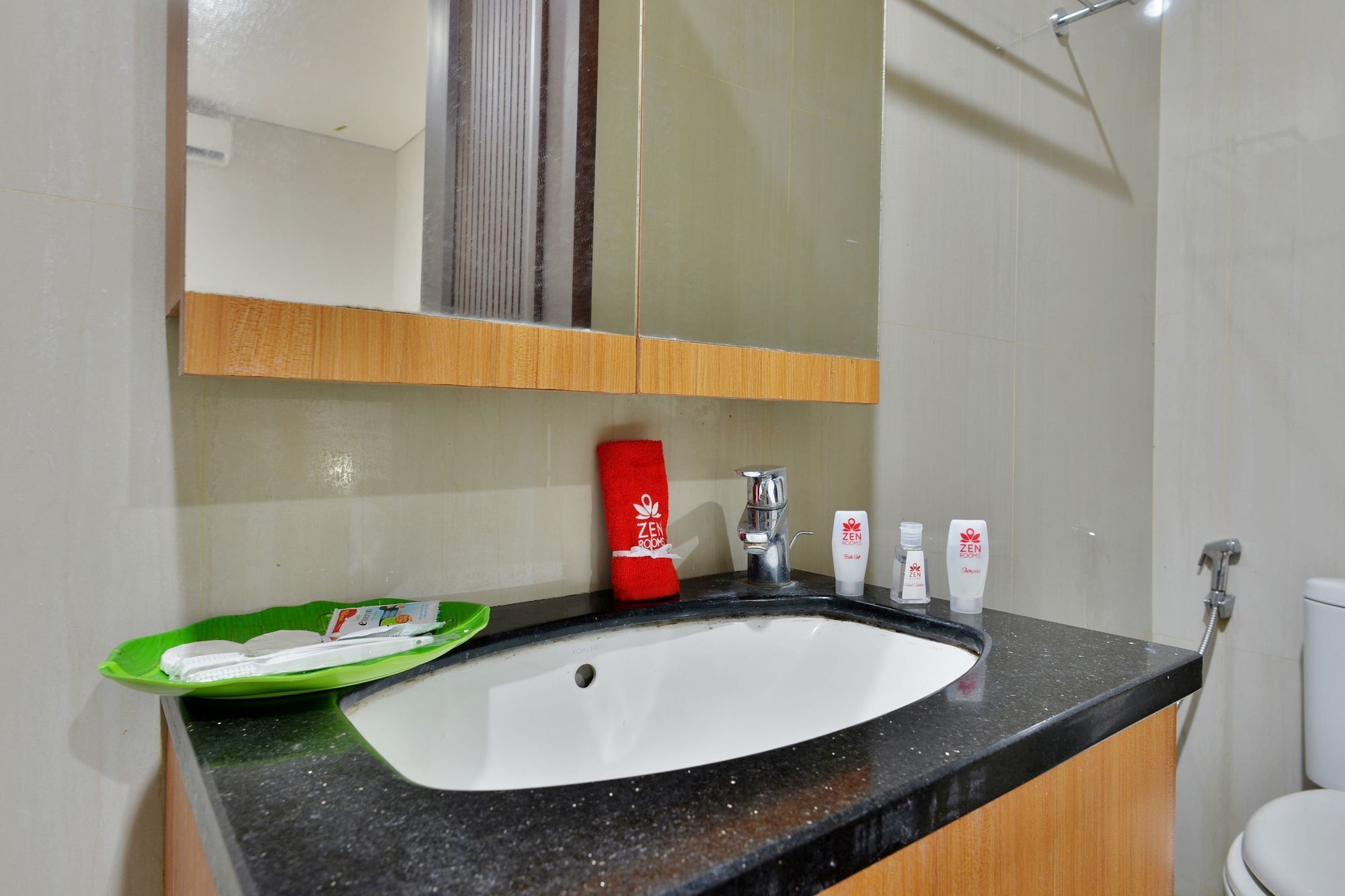 Hotel Zen Basic Kelapa Dua Kebon Jeruk