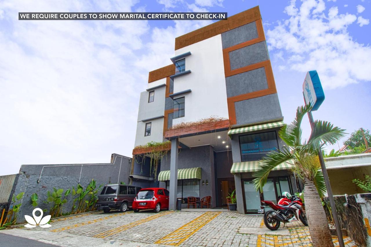 Zen Uptown Syariah Hotel