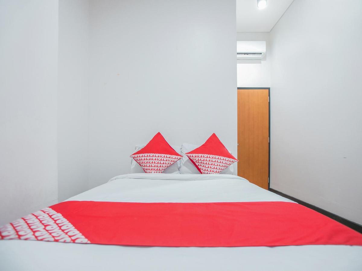 Hotel Oyo 127 W