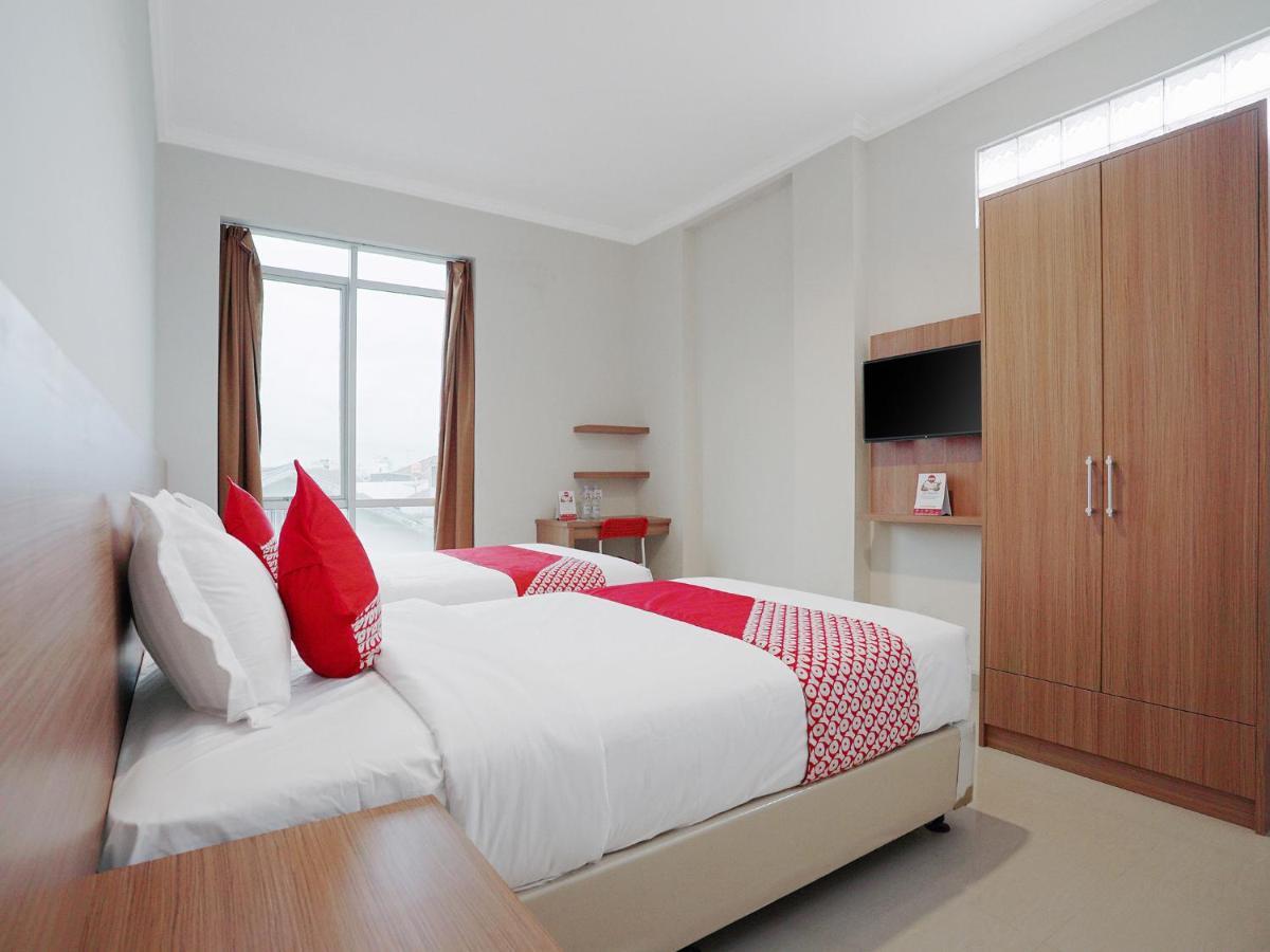 Oyo 415 The Kartini 8 Hotel