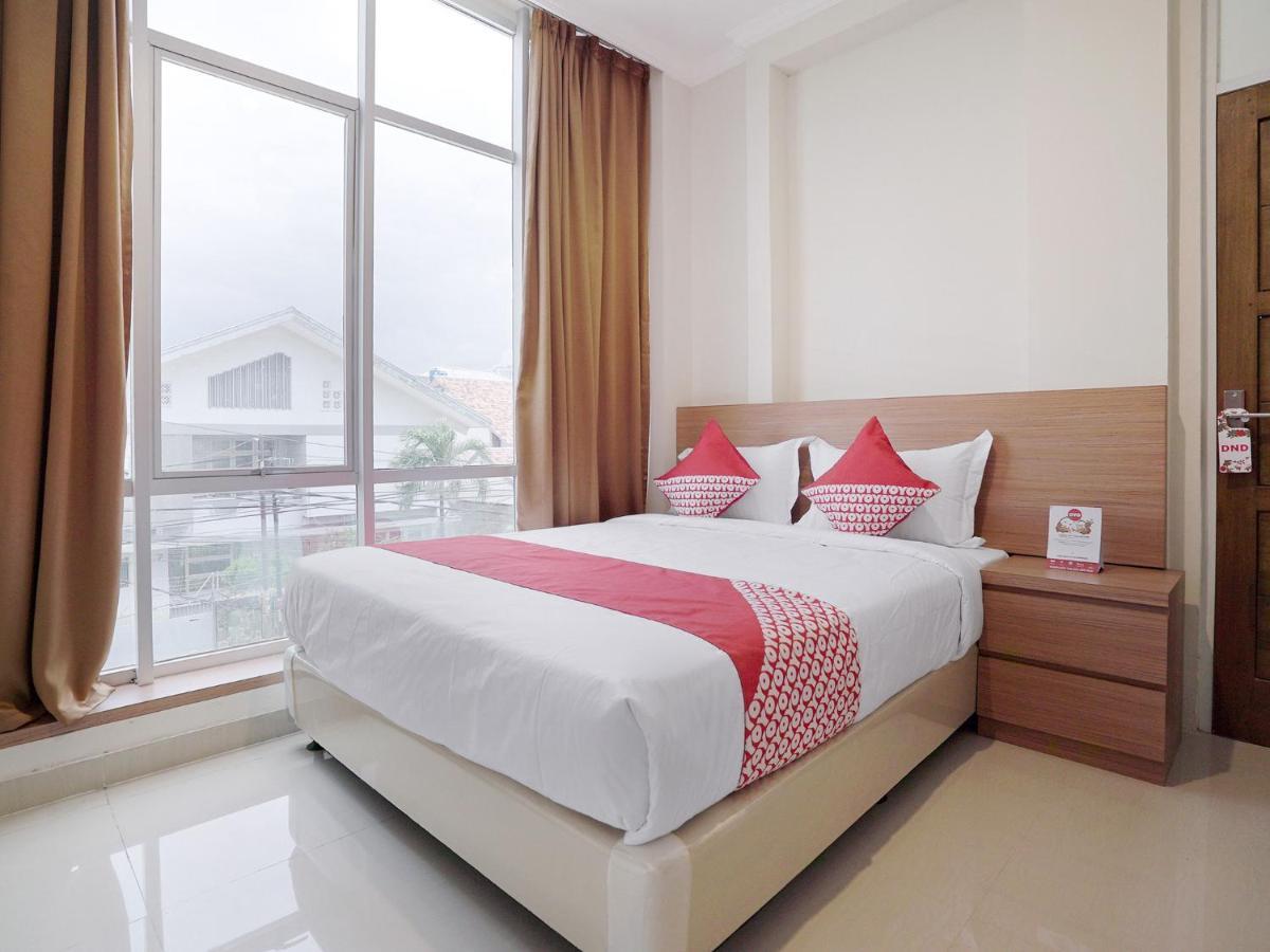 Hotel Oyo 415 The Kartini 8 2*