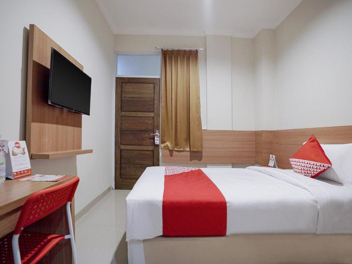 Oyo 415 The Kartini 8 Hotel