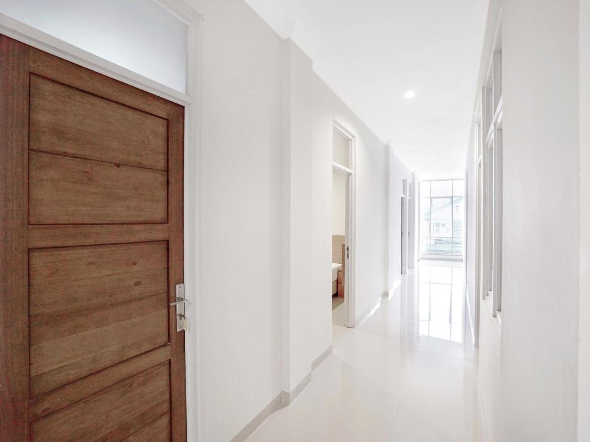 Hotel Oyo 415 The Kartini 8 Jakarta