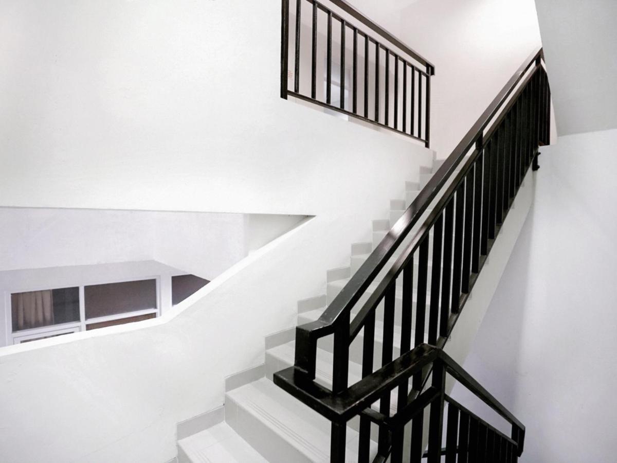 Hotel Oyo 415 The Kartini 8 Jakarta