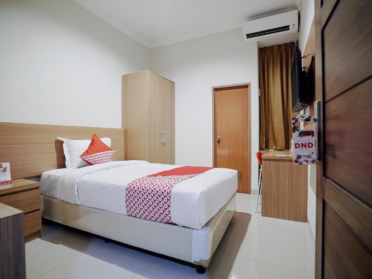 Oyo 415 The Kartini 8 2*
