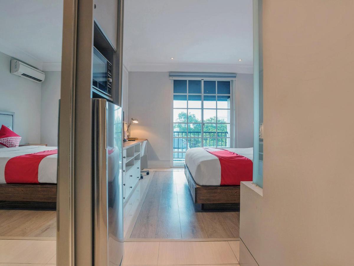 Oyo 349 Havenwood Hotel Jakarta