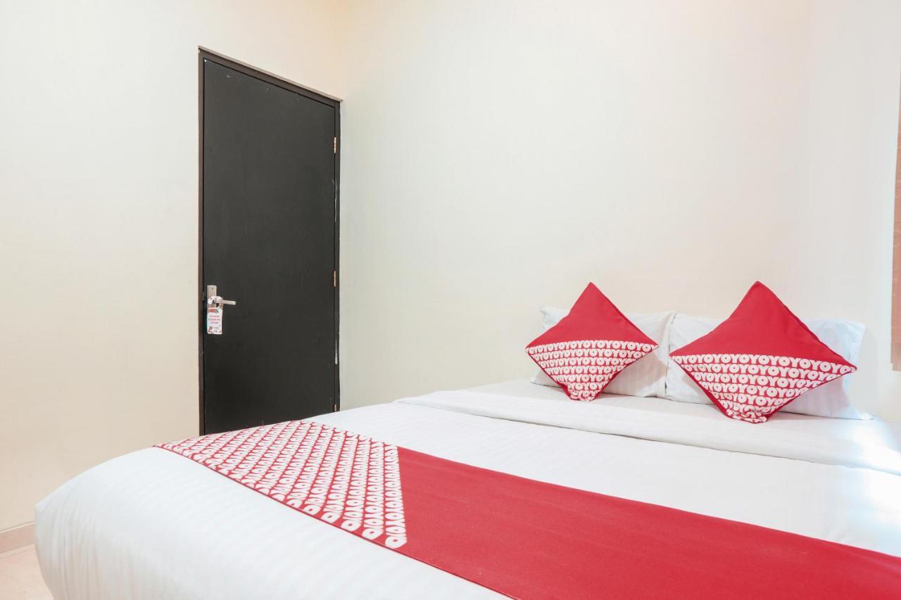 Super Oyo 122 Oekude Kost Hotel
