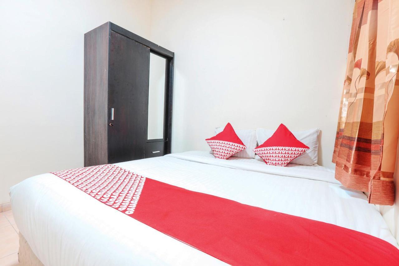 Super Oyo 122 Oekude Kost Hotel