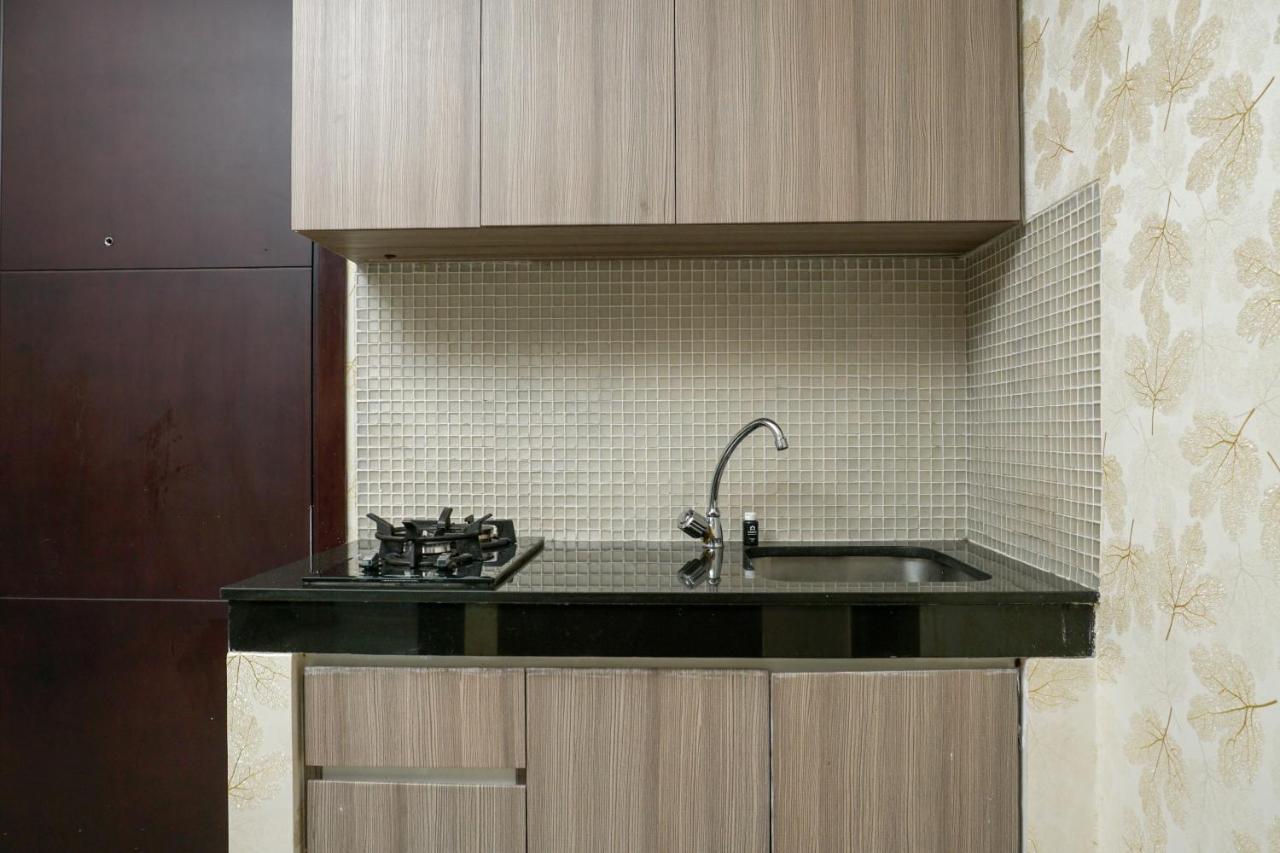Comfortable 1br At Sky Terrace In Strategic Area By Travelio Apartment Jakarta