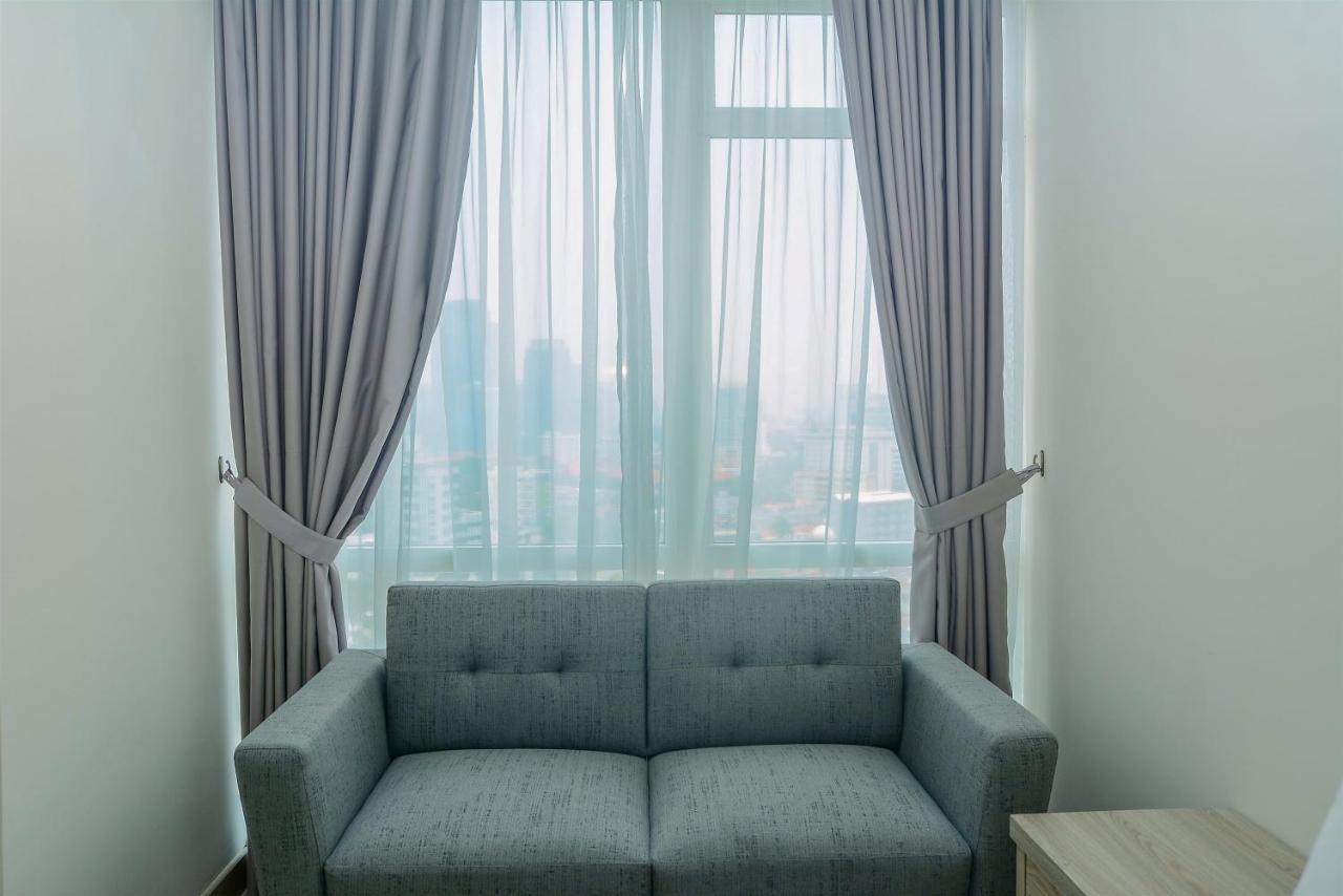 Modern And Cozy Menteng Park By Travelio
