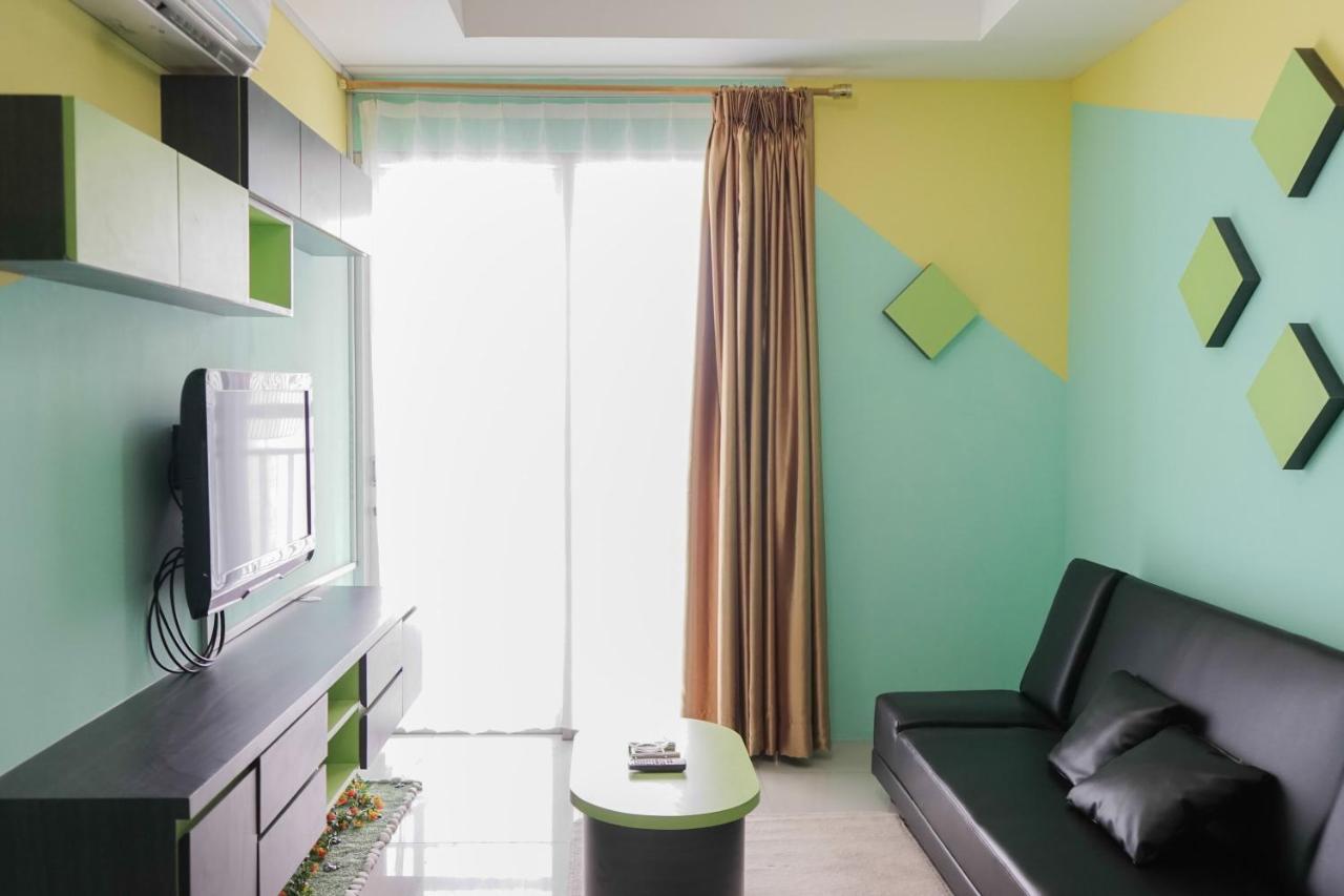 Elegant And Comfy 1br Glodok By Travelio * Jakarta