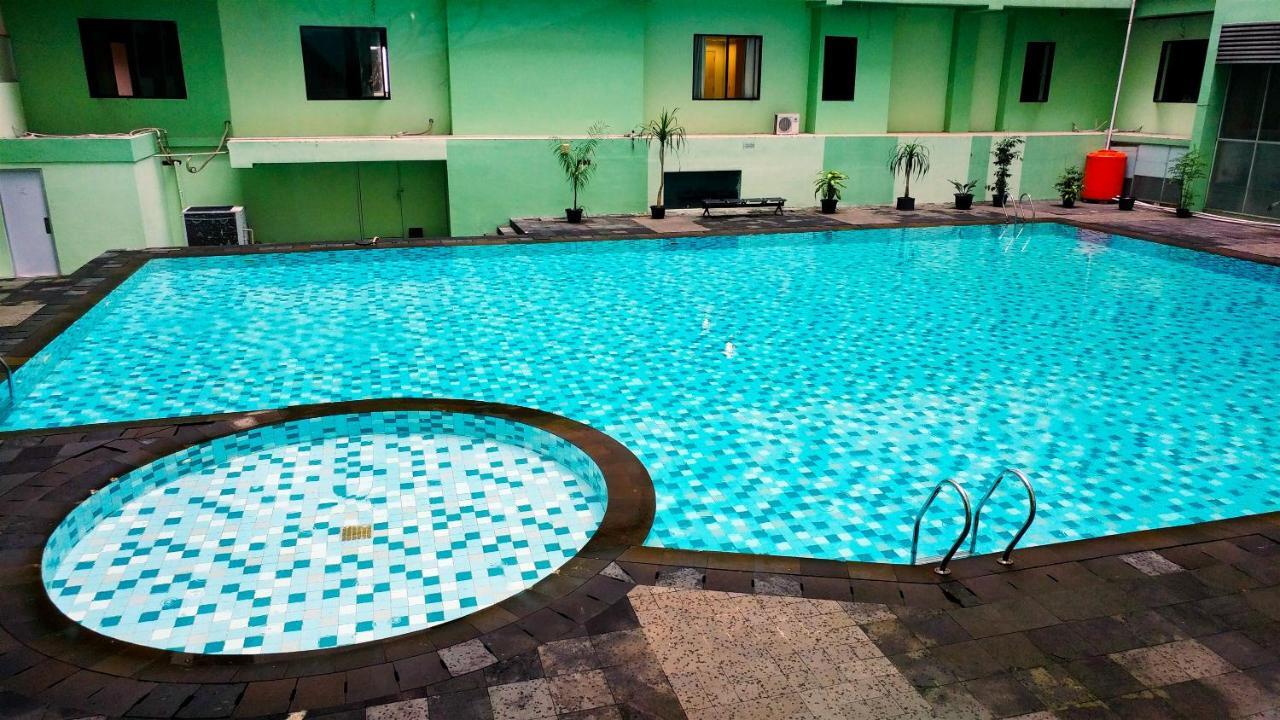 Apartment Homey Minimalist At Menteng Square By Travelio Jakarta