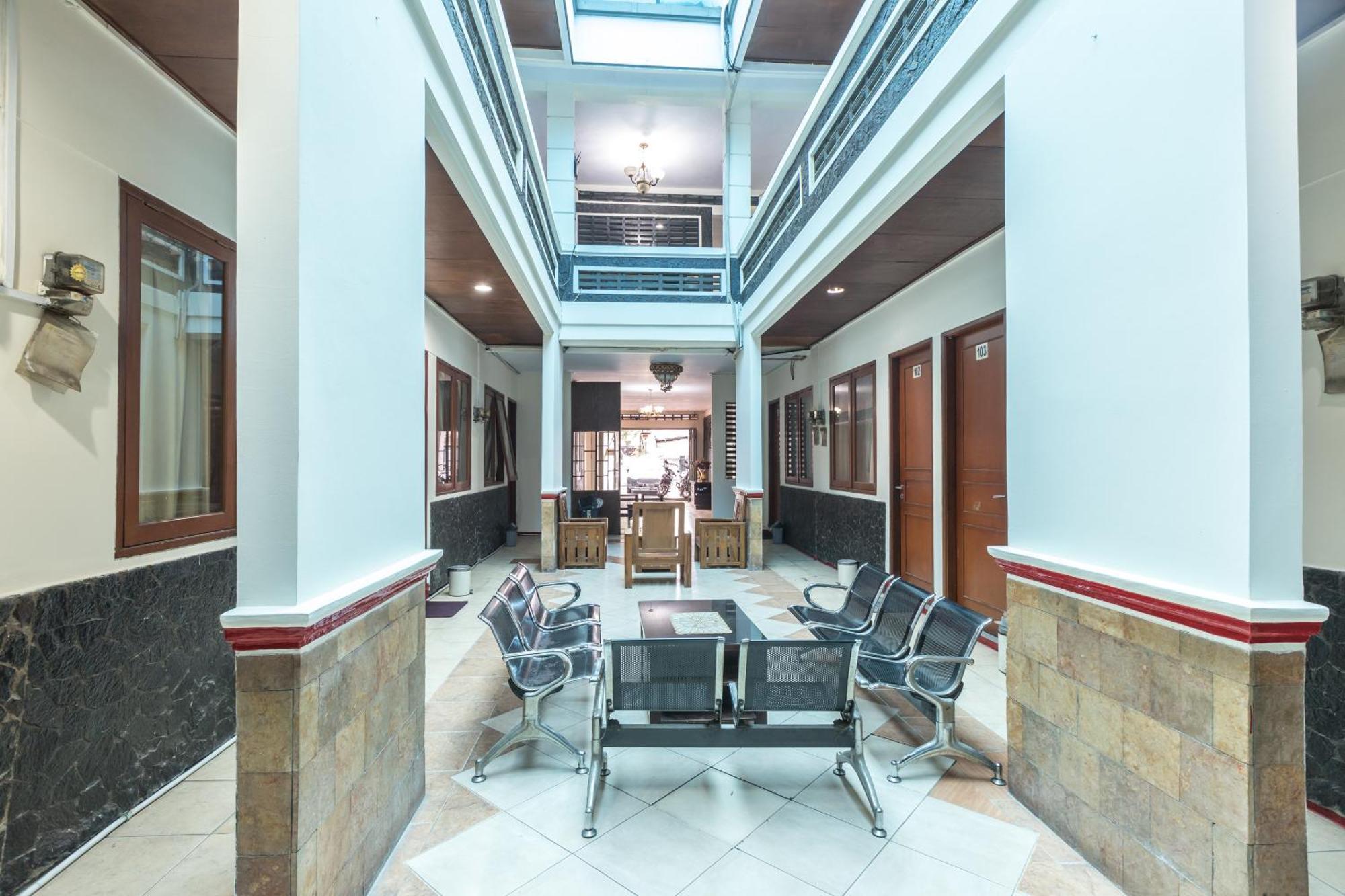 Hotel Oyo 1672 Wisma Barkah