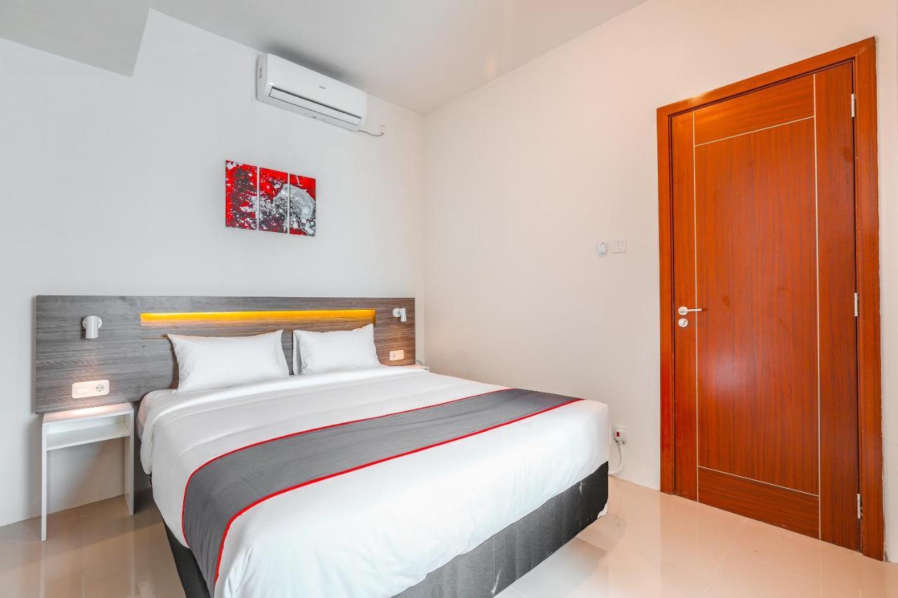 Super Oyo Collection O 16 Vittoria 3* Jakarta