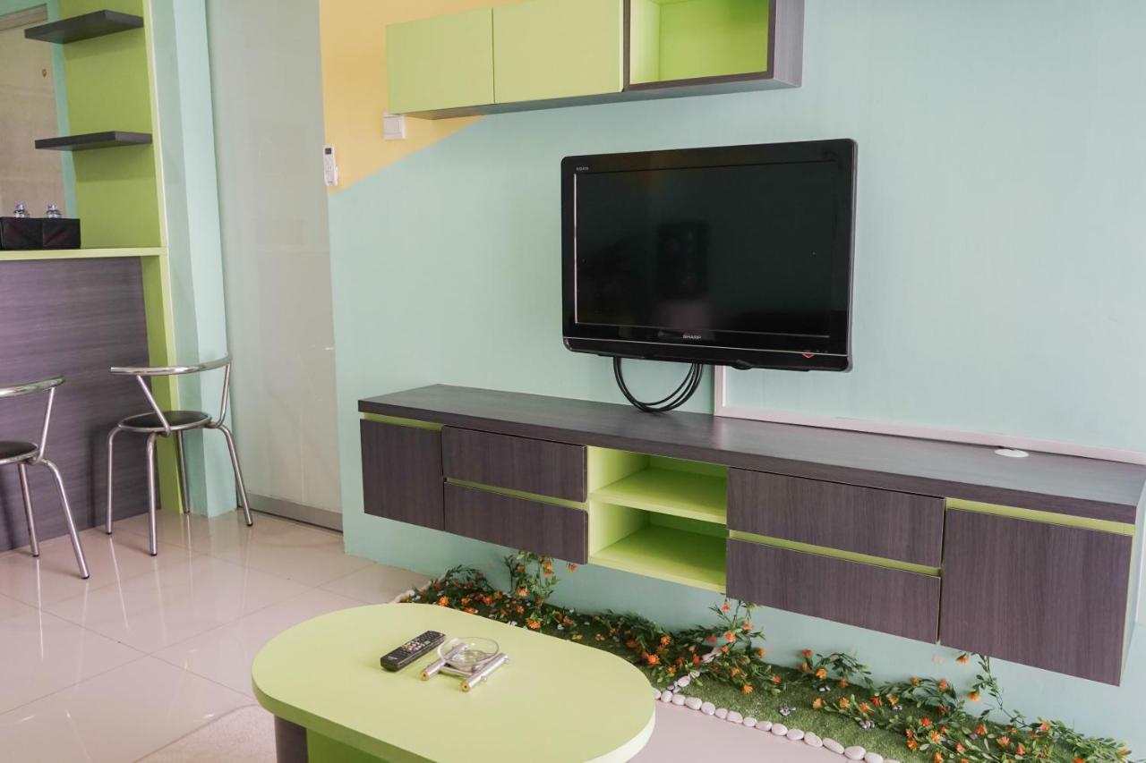Elegant And Comfy 1br Glodok By Travelio