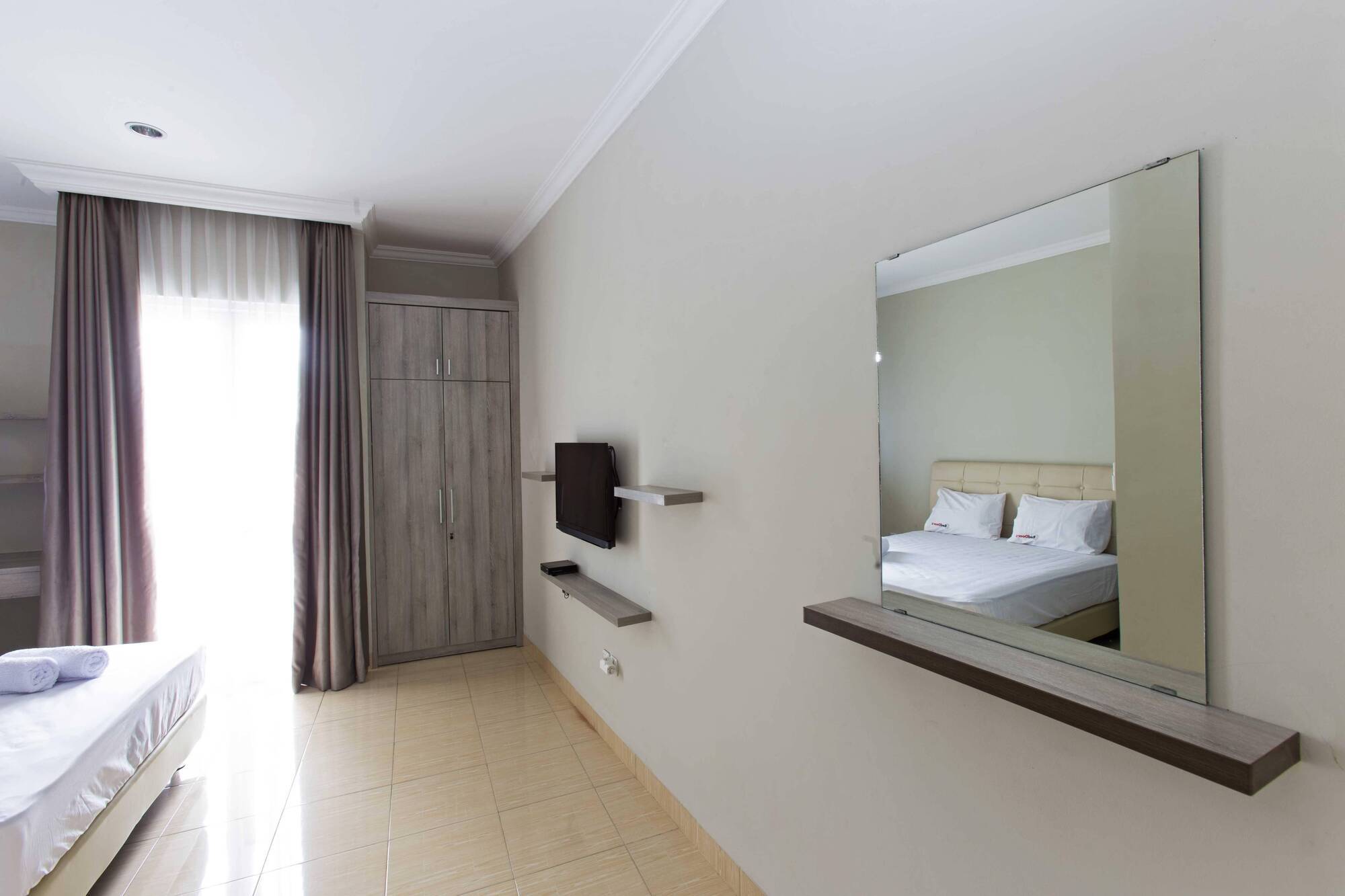 Reddoorz At Pejompongan Baru Hotel Jakarta