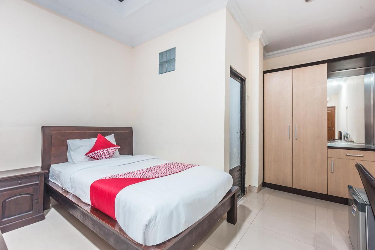 Oyo 1667 Lux Barkah 2* Jakarta
