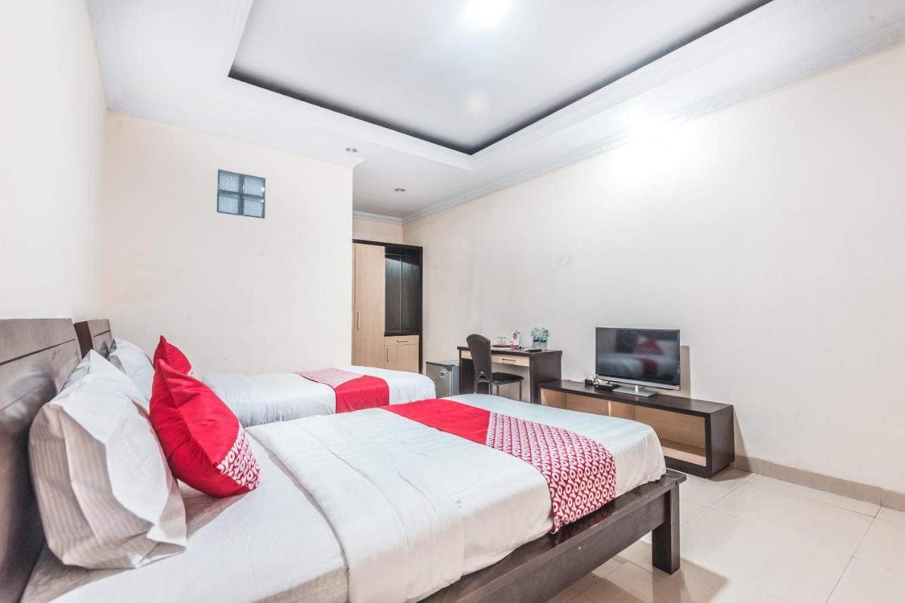 Hotel Oyo 1667 Lux Barkah Jakarta