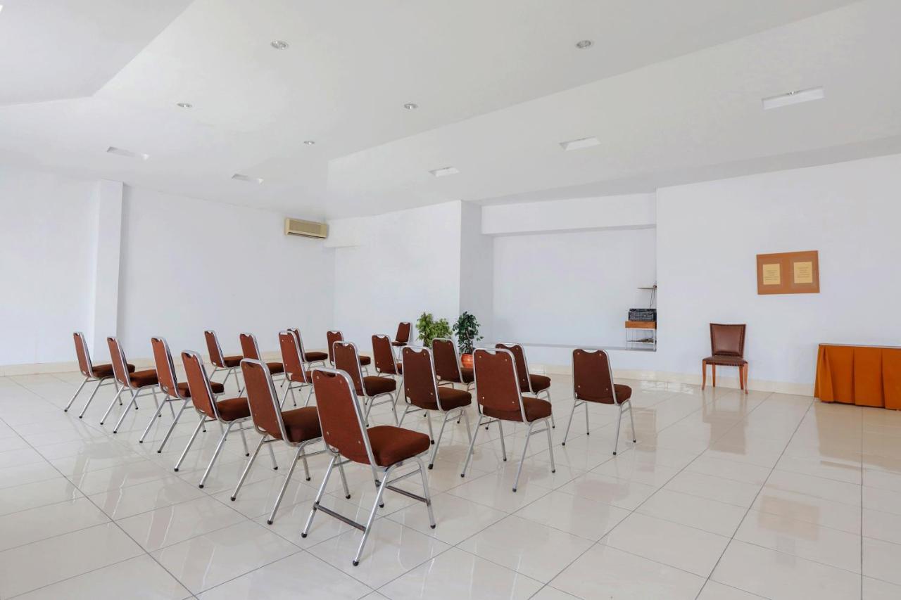 Oyo 919 Kalisma Syariah 2* Jakarta