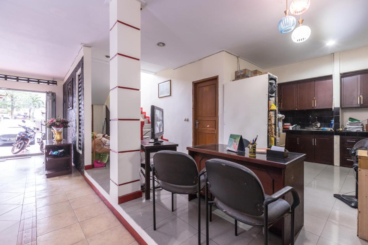 Oyo 1672 Wisma Barkah Hotel Jakarta