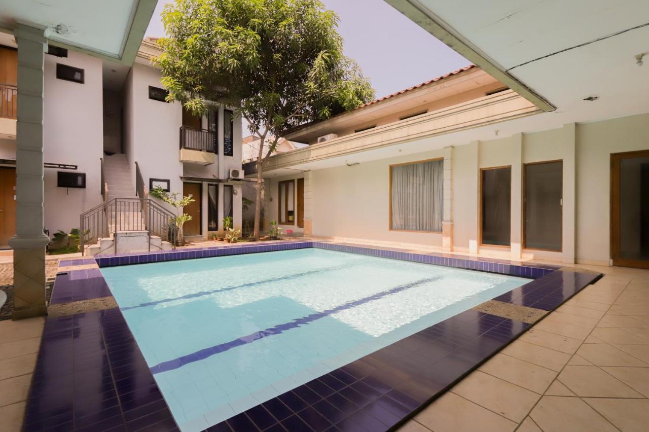 Oyo 968 Tirthankara Hotel