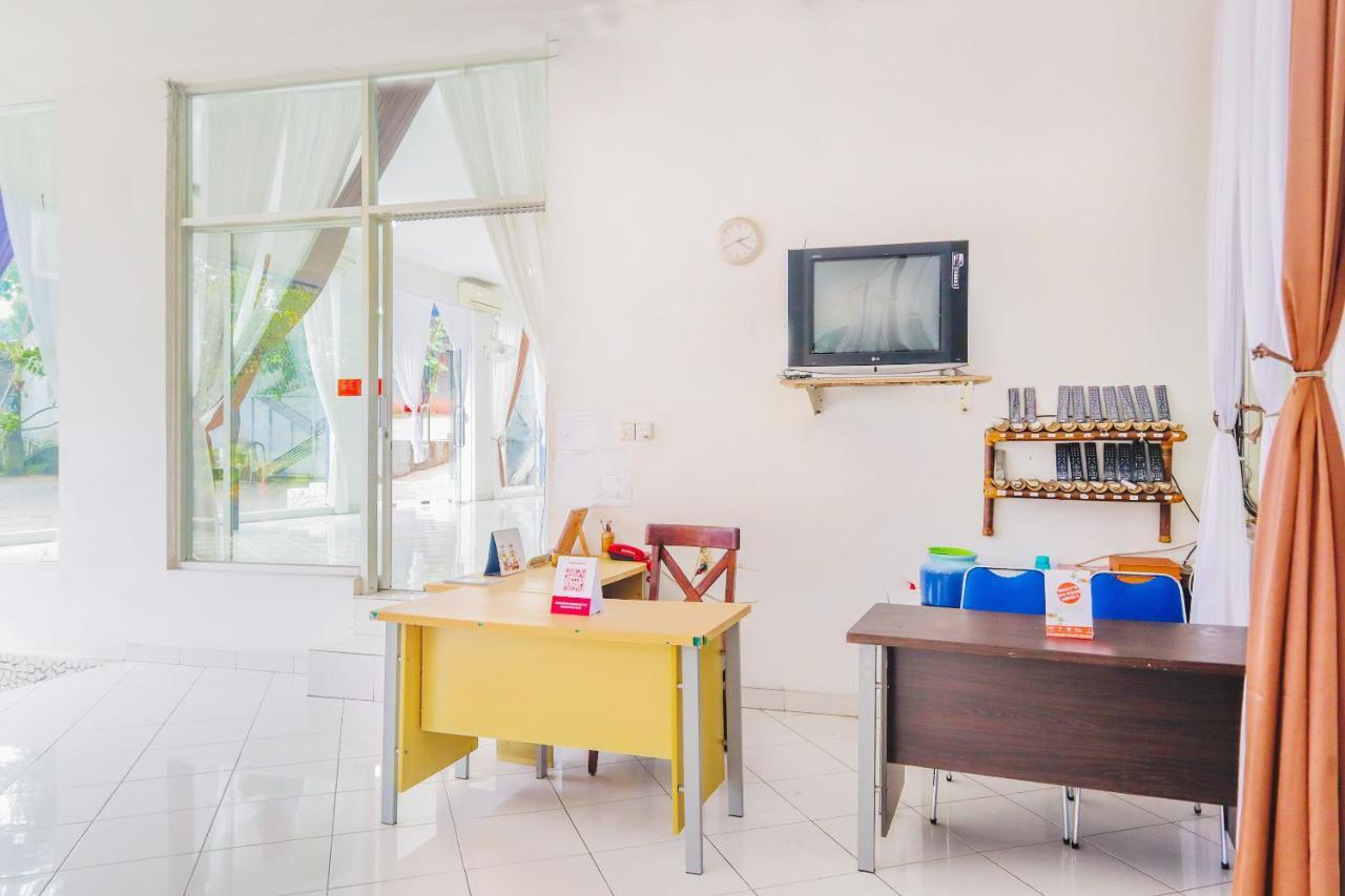 Hotel Reddoorz Syariah Near Ragunan Zoo 3 Jakarta