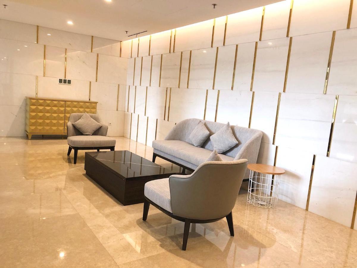 Gold Coast Pik Sea View By Longesuites Apartment Jakarta