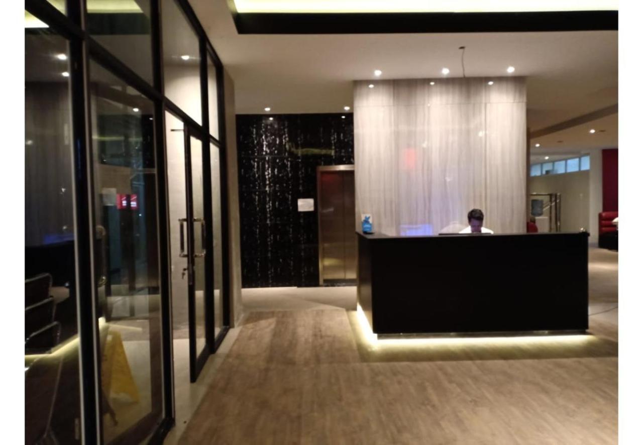 D'boegis Hotel