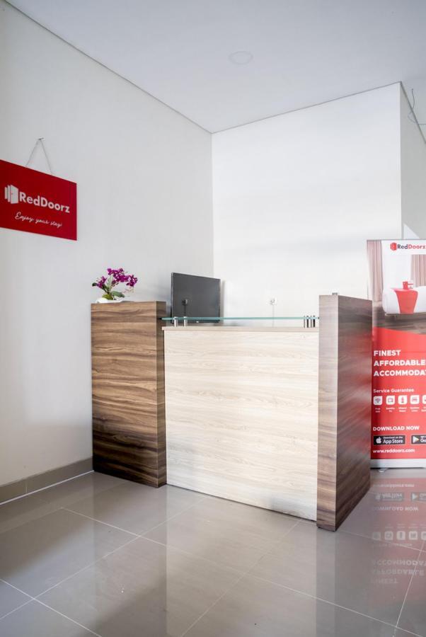 Reddoorz @ Bandengan Guest house