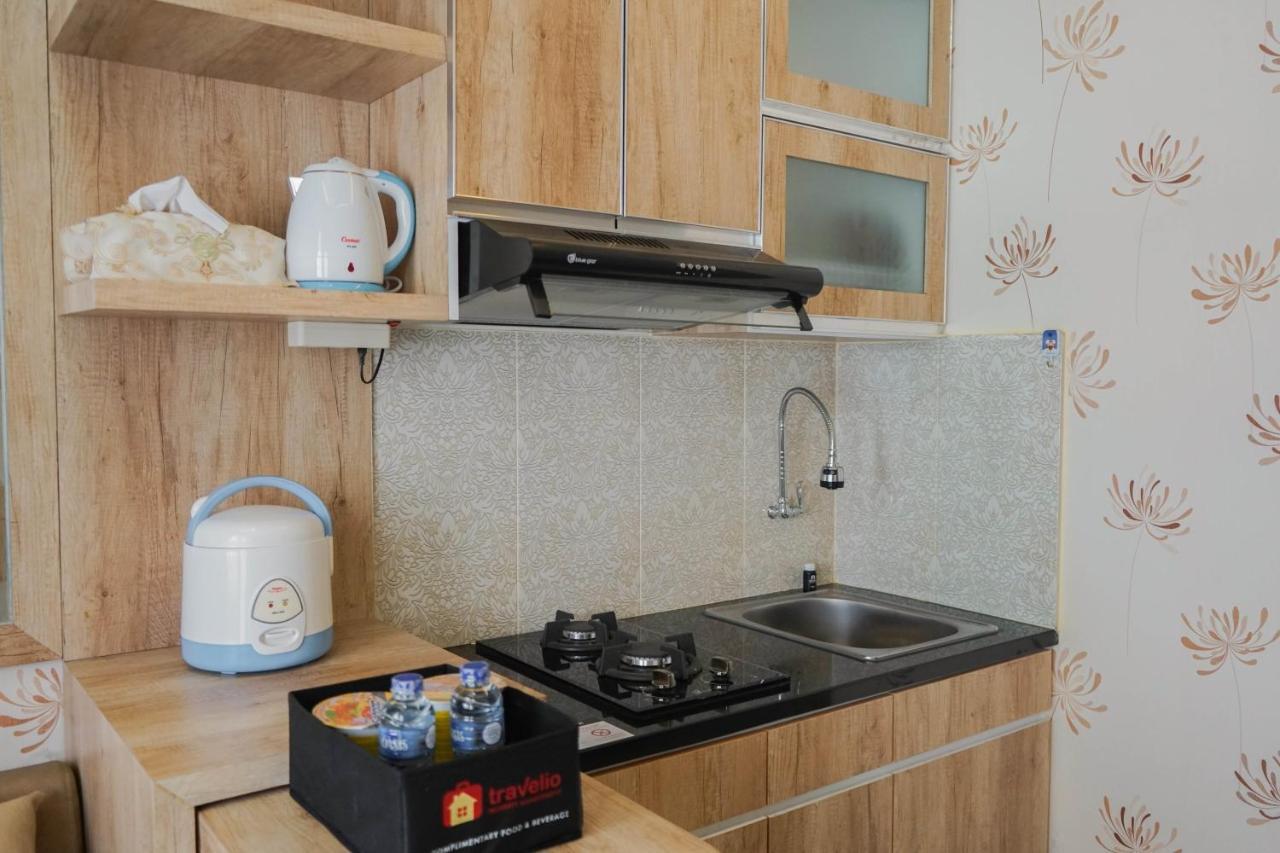 Furnished 2br Mall Access At Pramuka By Travelio Apartment