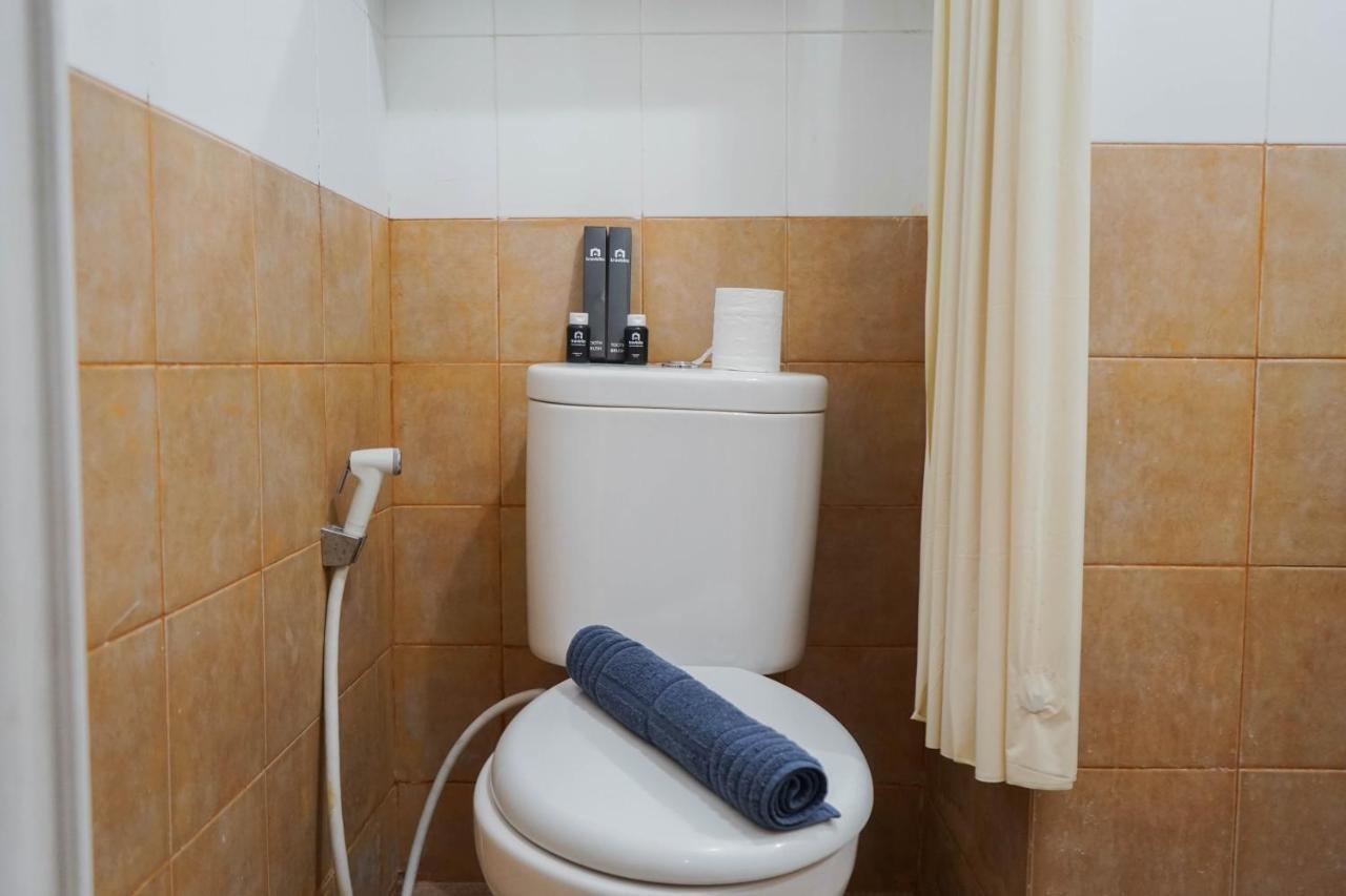 Furnished 2br Mall Access At Pramuka By Travelio Apartment