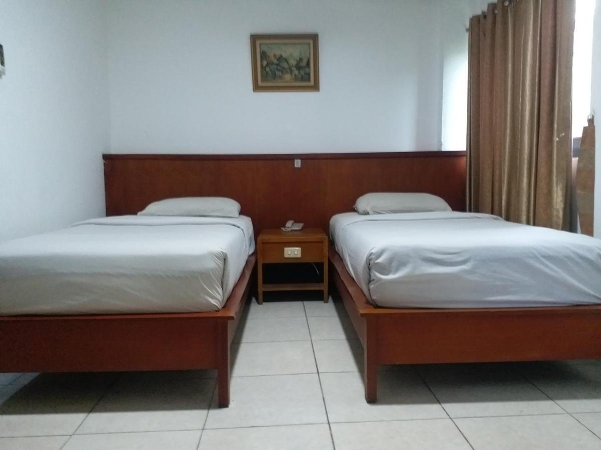 Oyo 2348 Ende Elok Hotel