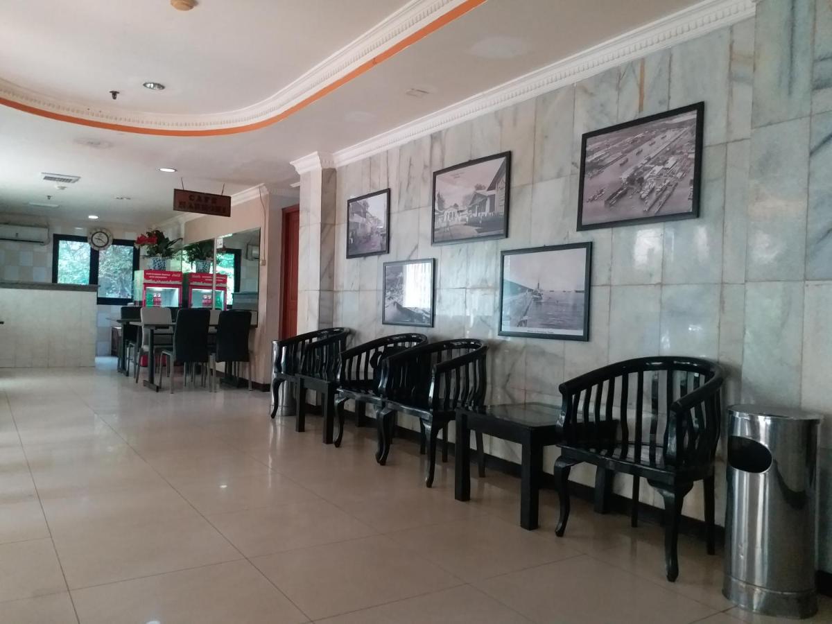 Hotel Oyo 2348 Ende Elok