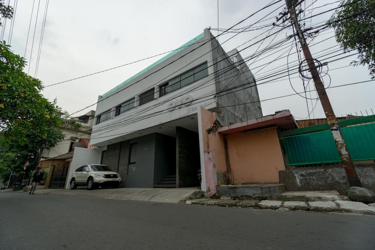 Oyo 1953 Stasiun Tebet Syariah Hotel