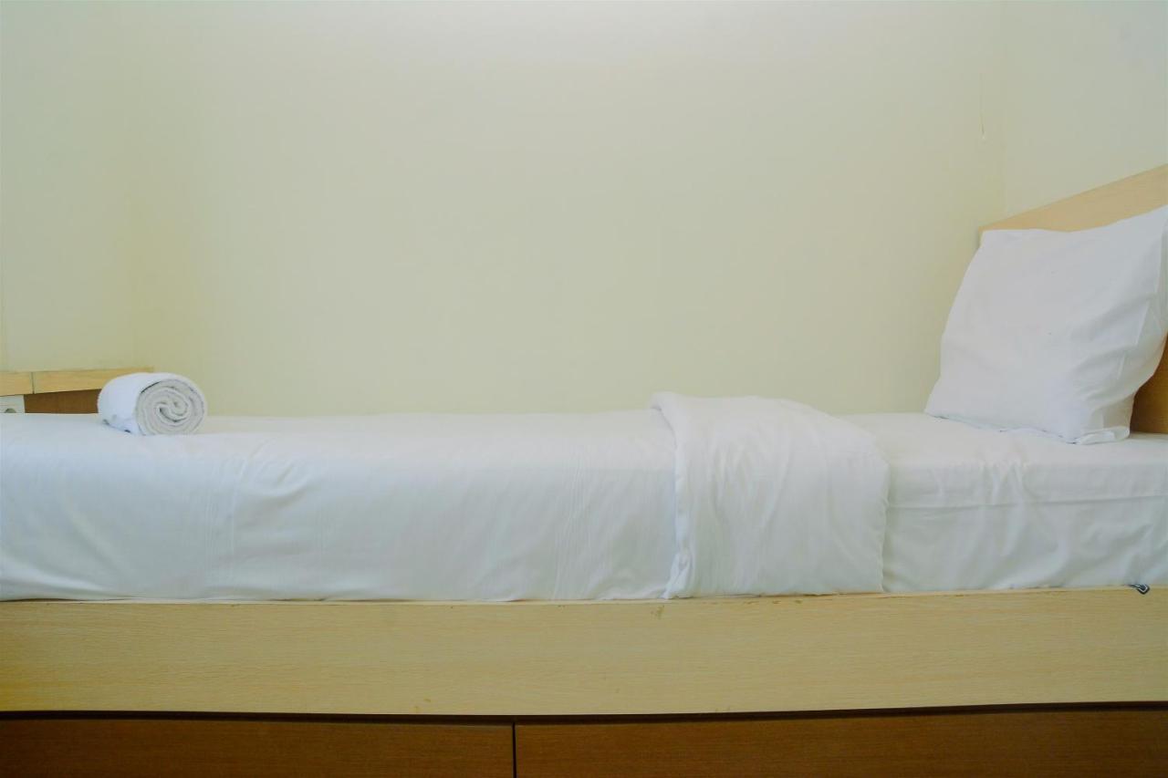 Fully Furnished And Cozy 2br At Pramuka By Travelio Apartment