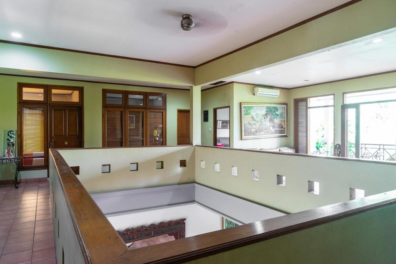 R Guest house