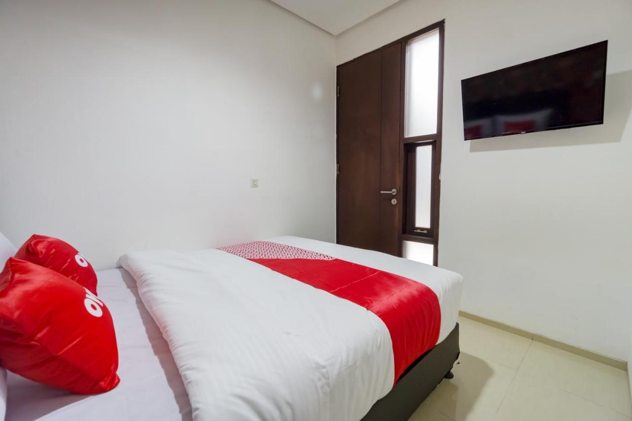 Hotel Oyo 1953 Stasiun Tebet Syariah