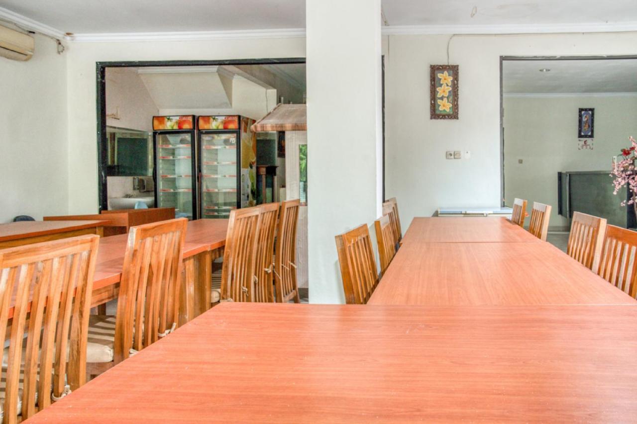 Reddoorz Near Taman Mini Guest house
