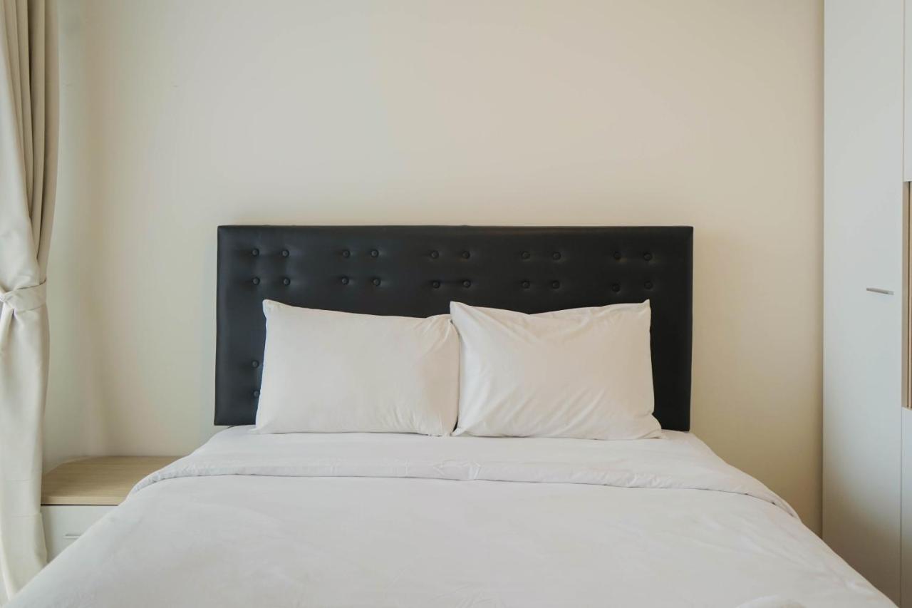 Apartment New Furnished With Sea View At Gold Coast By Travelio Jakarta