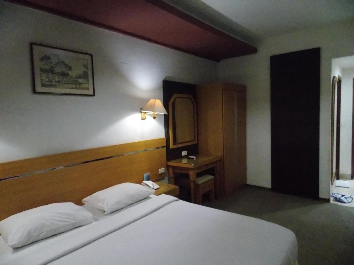 Puri Mega Hotel