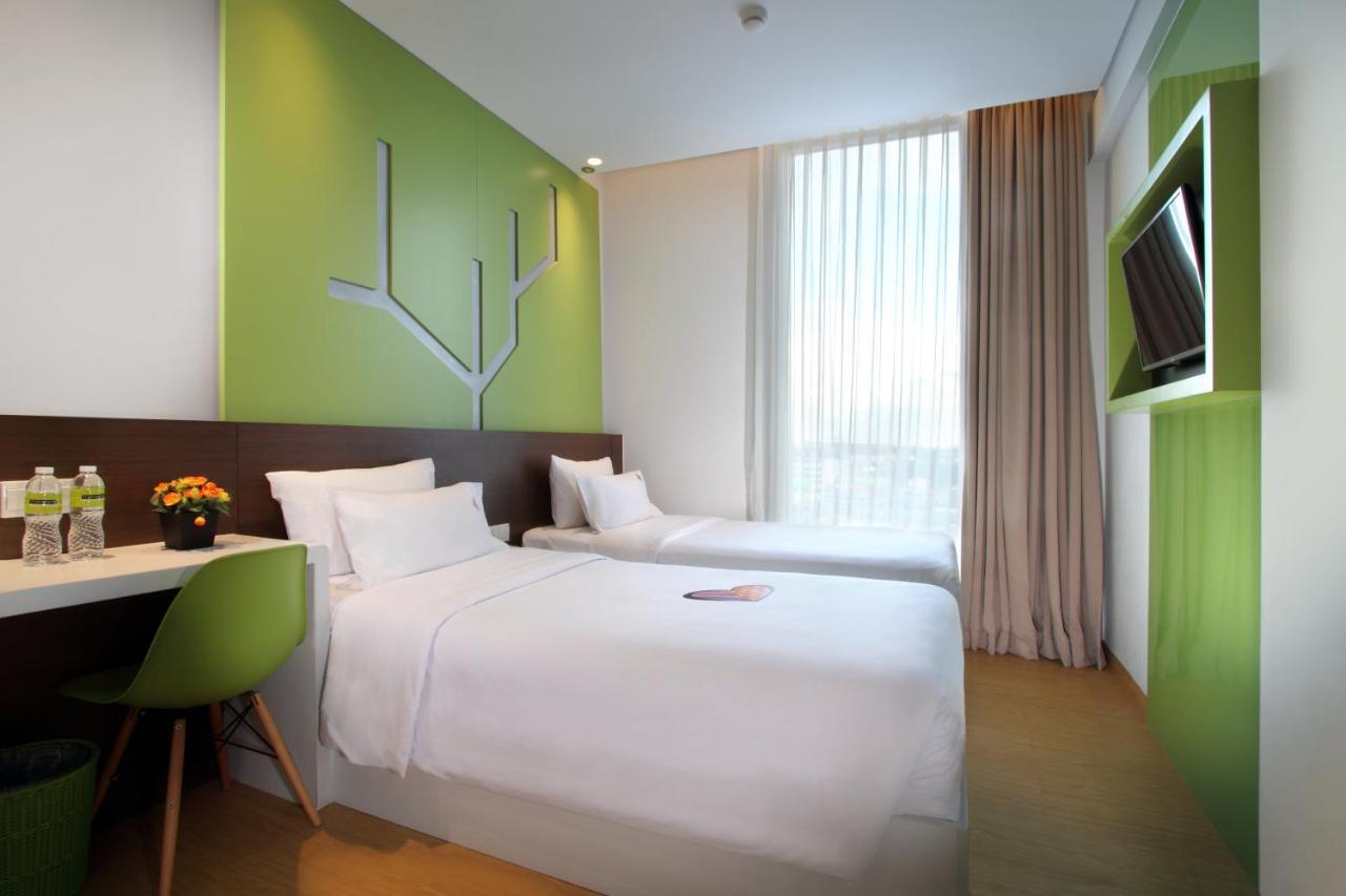 Maxonehotels.com At Pemuda Hotel 3*