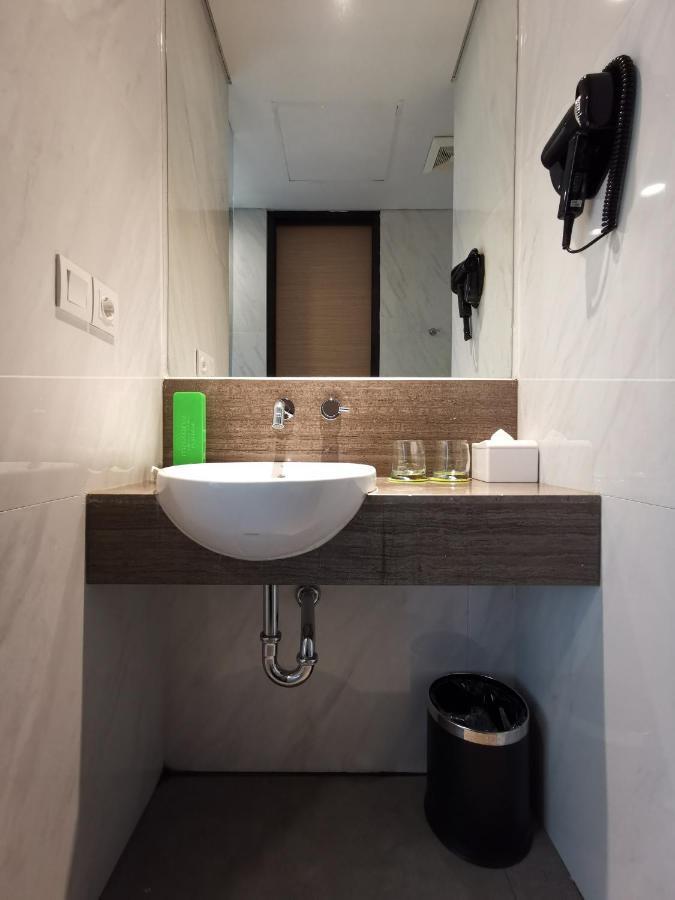 Maxone Platinum Hayam Wuruk Hotel Jakarta