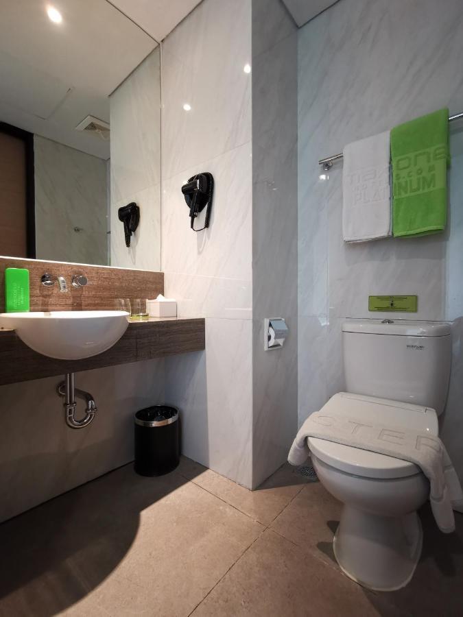 Maxone Platinum Hayam Wuruk Hotel 3*