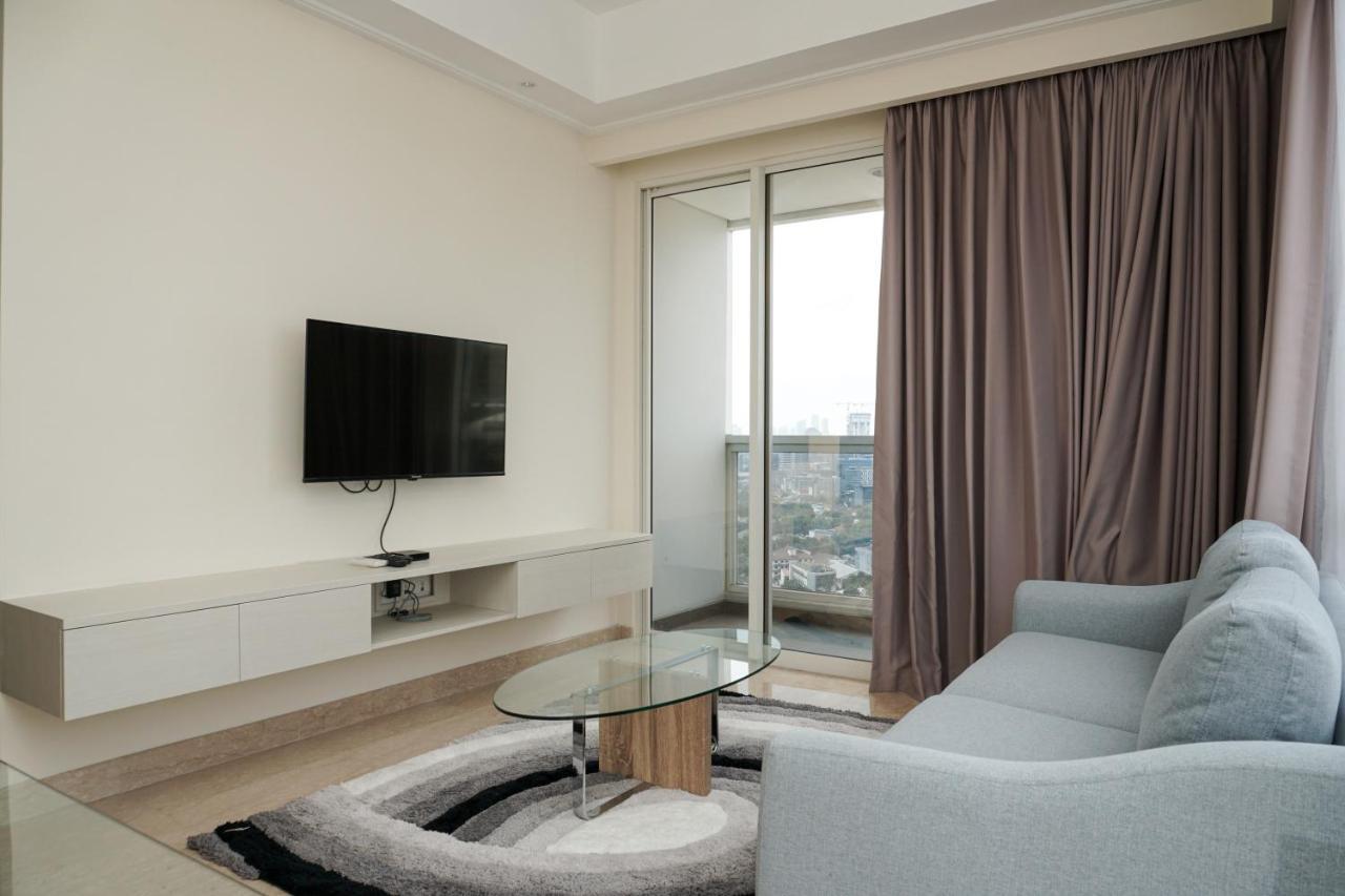 Price And Comfortable 2br With Private Lift At Menteng Park By Travelio Apartment *