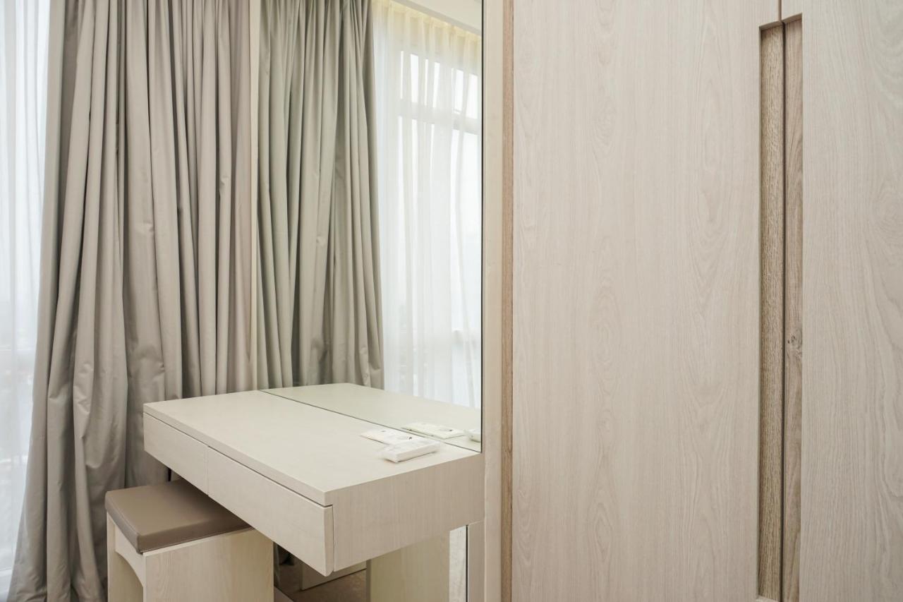 Apartment Price And Comfortable 2br With Private Lift At Menteng Park By Travelio