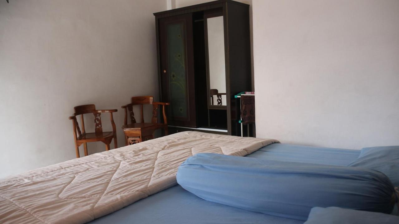 Hotel Oyo 2752 Kost Anyelir 15 2*